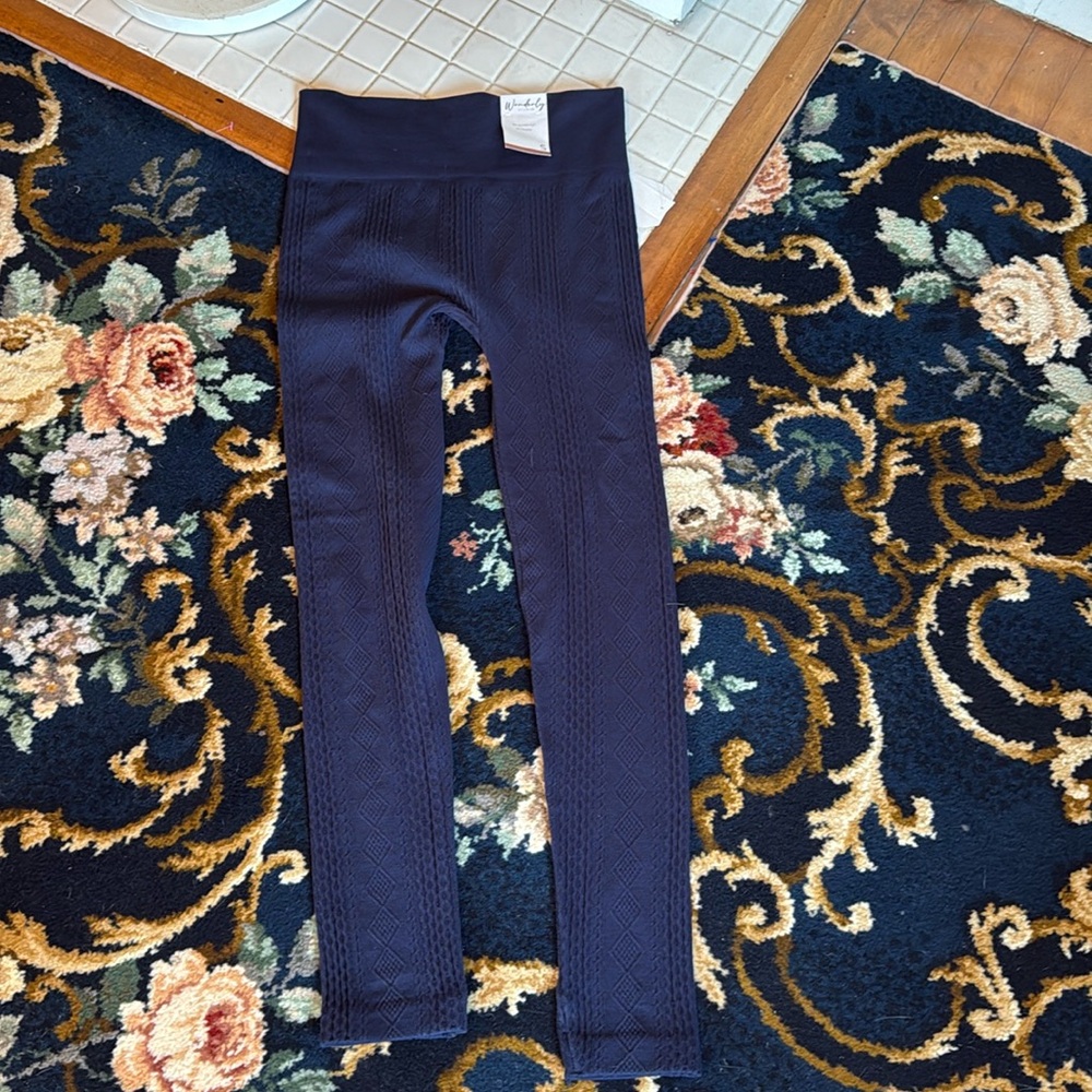 Wonder Studio Hudson baby fleece leggings.‎ NWT. Retail 24.50
